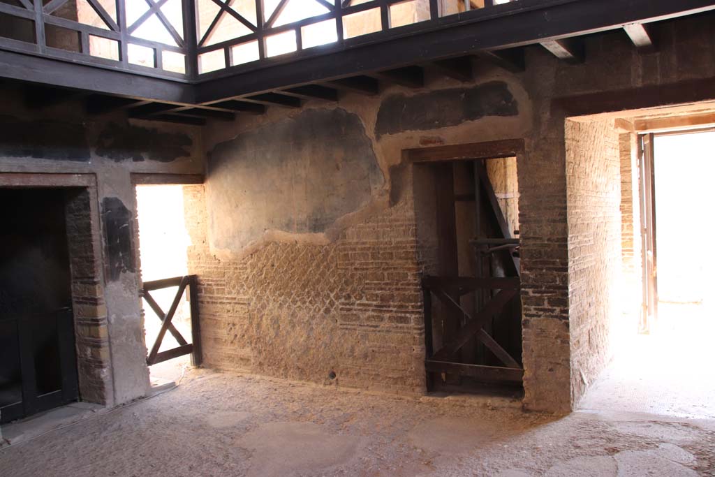IV.21, Herculaneum. September 2019. Looking towards east wall of atrium 24. Photo courtesy of Klaus Heese.